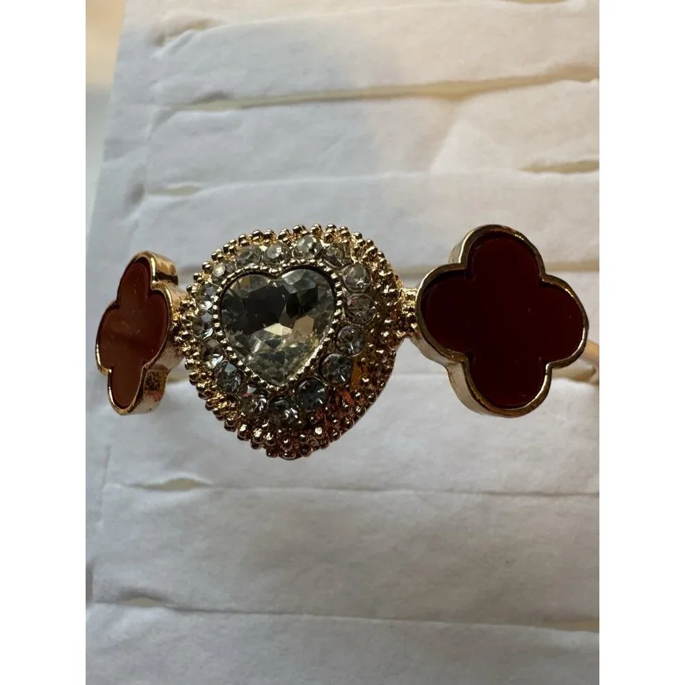 MINT Red Clover Rhinestone Heart Flower Goldtone Charm Bracelet NEW